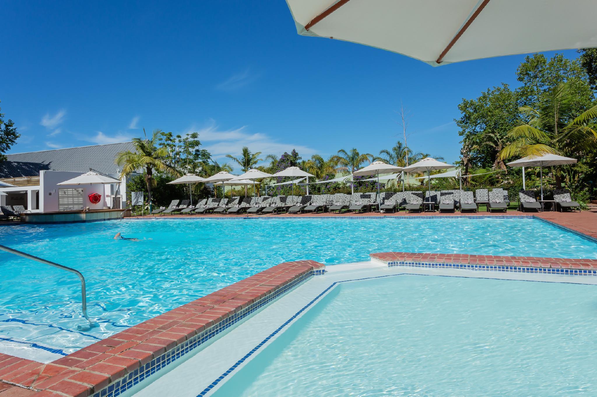 Fancourt Hotel George Exterior photo