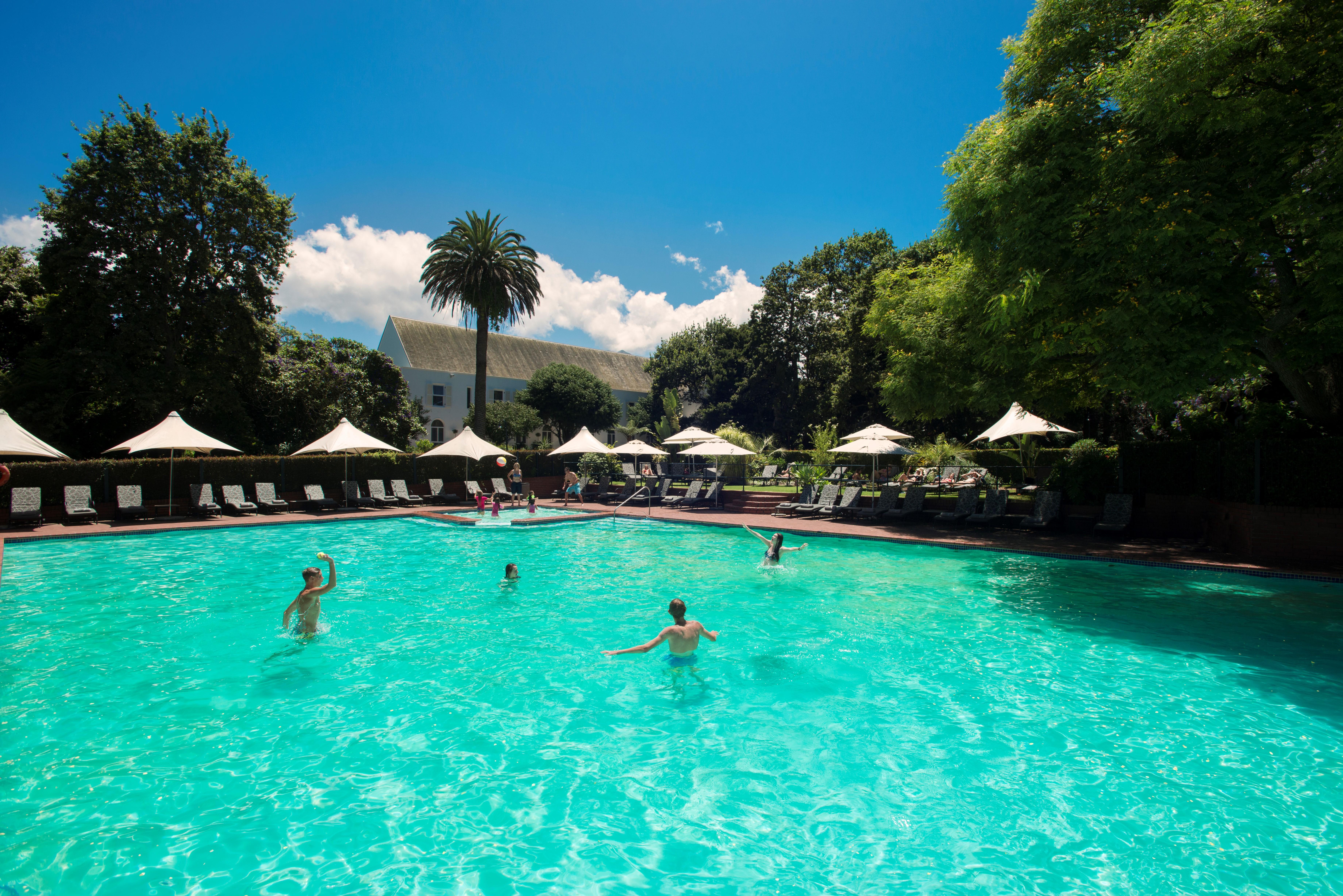 Fancourt Hotel George Exterior photo
